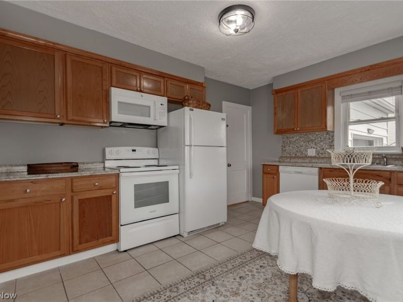 7987 Euclid Chardon Road, Kirtland, OH 44094 Photo 13
