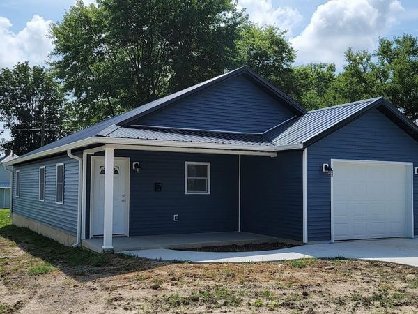 705 S Indiana Street, Bicknell, IN 47512
