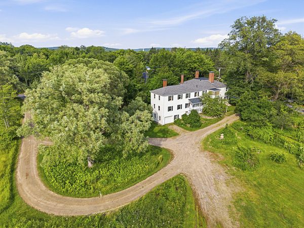 83 Bath Road , Wiscasset, ME 04578