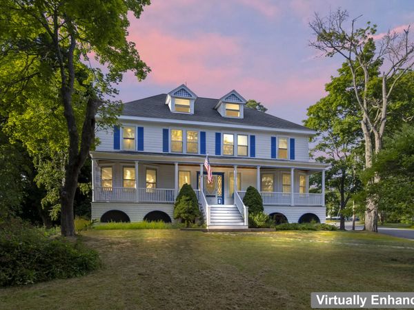 16 Eastern Avenue, Boothbay Harbor, ME 04538