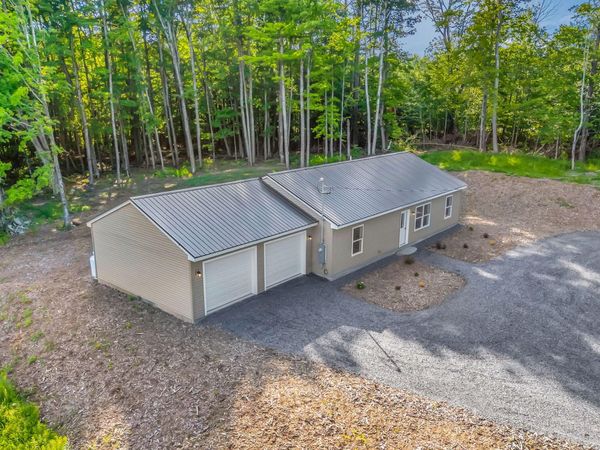5 Oldham Road , Saint Albans, ME 04971