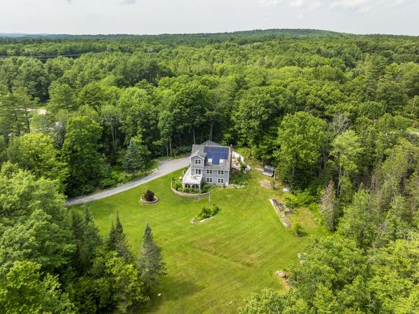 8 Dirt Road , North Yarmouth, ME 04097