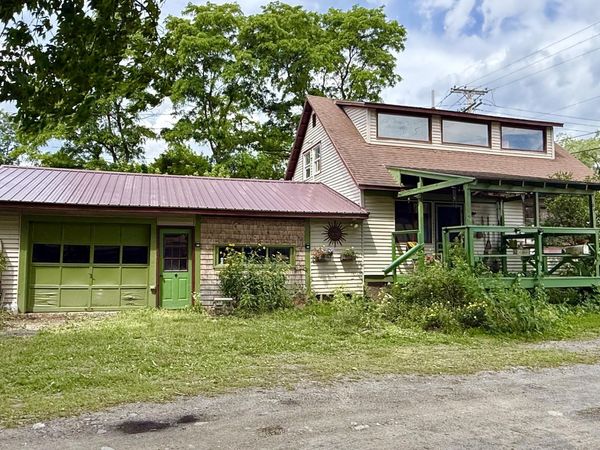 69 Liberty Street , Dexter, ME 04930