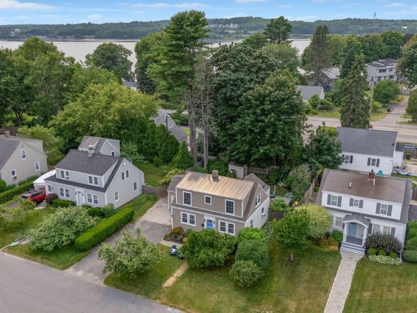 20 Just-A-Mere Road , Falmouth, ME 04105