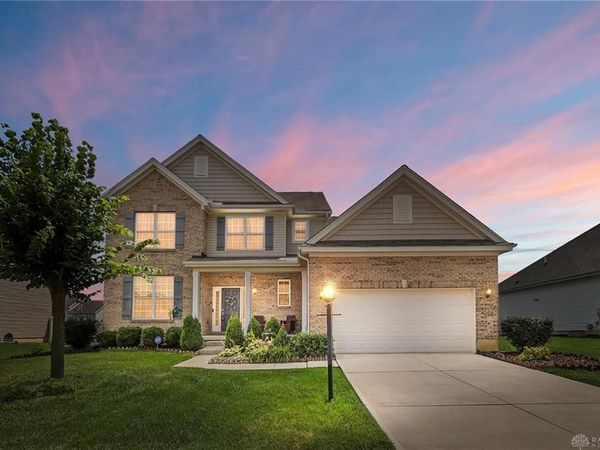 4236 Silver Oak Way, Huber Heights, OH 45424