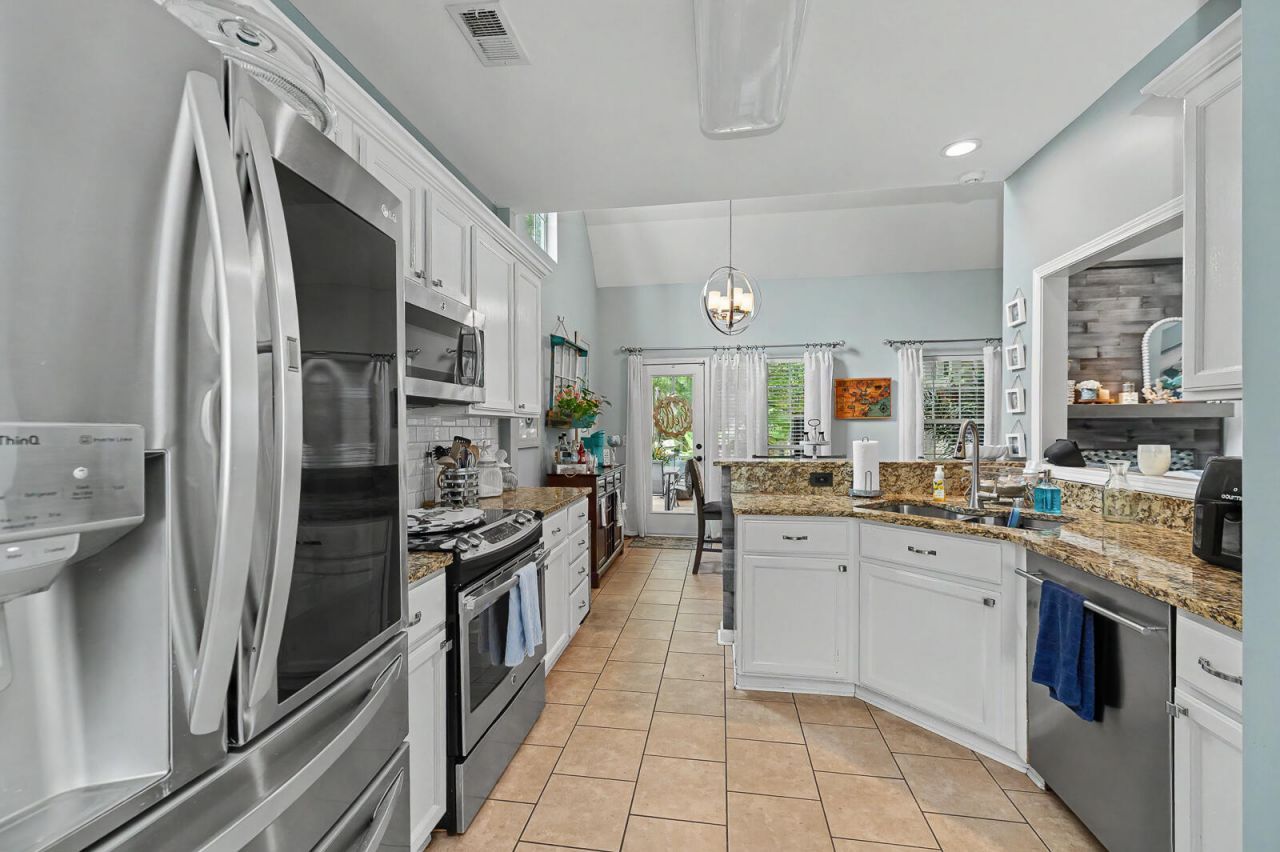 505 Pointe Of Oaks Road Photo 12