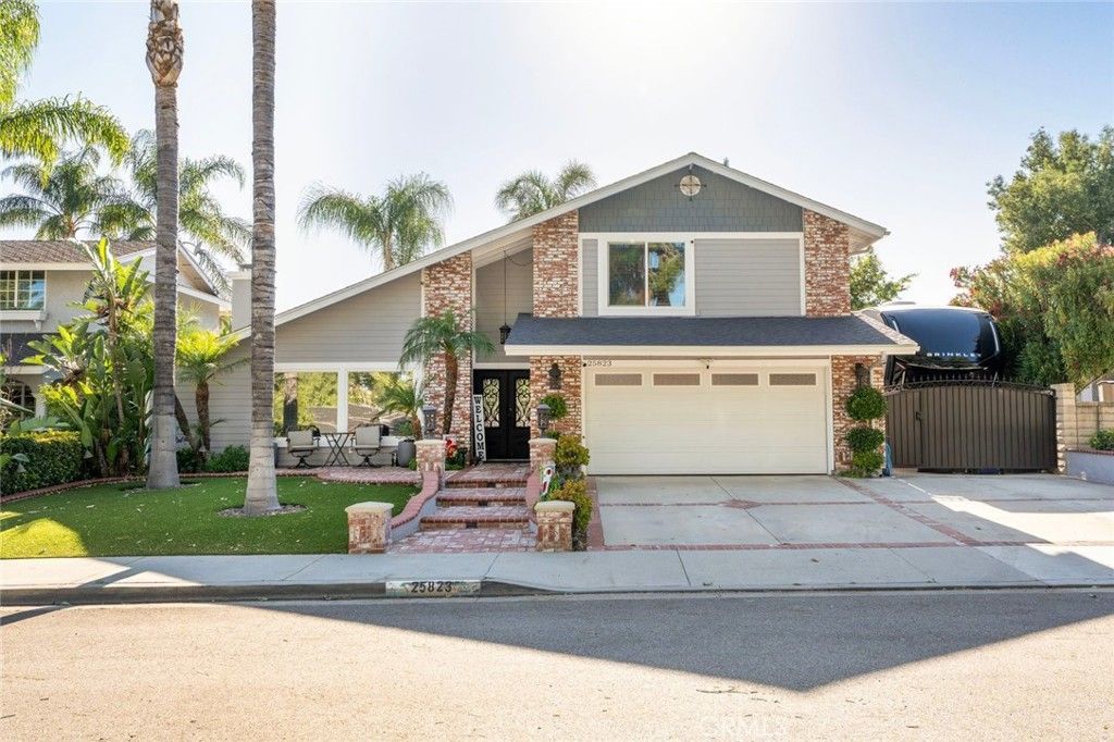25823 Lochmoor , Valencia, CA 91355 Main Photo