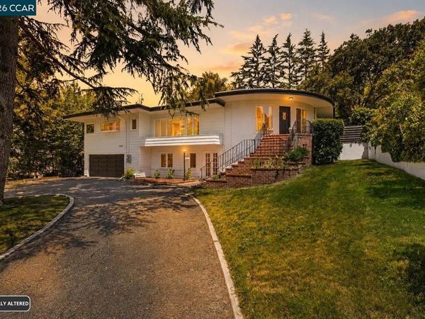 5828 Moraga Ave , Oakland, CA 94611