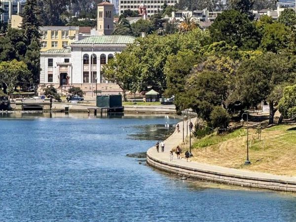 1 Lakeside Dr , Unit 411, Oakland, CA 94612