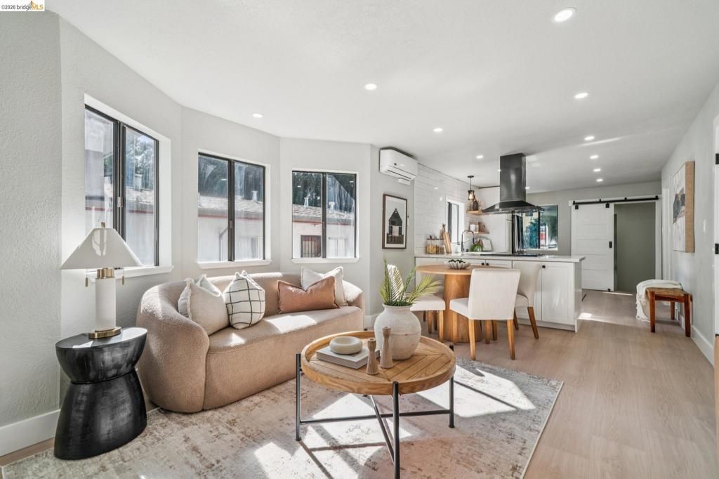 3223 Courtland Ave , Oakland, CA 94619 Main Photo