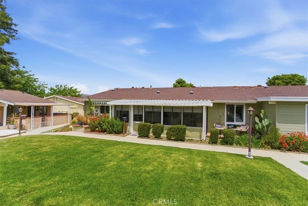 19203 Avenue Of The Oaks, C, Newhall, CA 91321 Main Photo