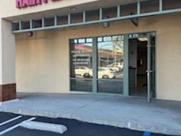 2084 FOOTHILL Boulevard , Unit G, La Verne, CA 91750