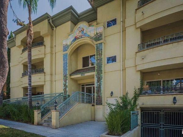 620 E Palm Avenue , Unit 204, Burbank, CA 91501