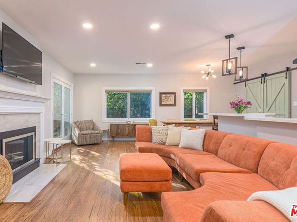 16604 Gilmore Street , Lake Balboa, CA 91406