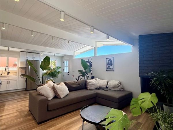 1140 W Balboa , Newport Beach, CA 92661