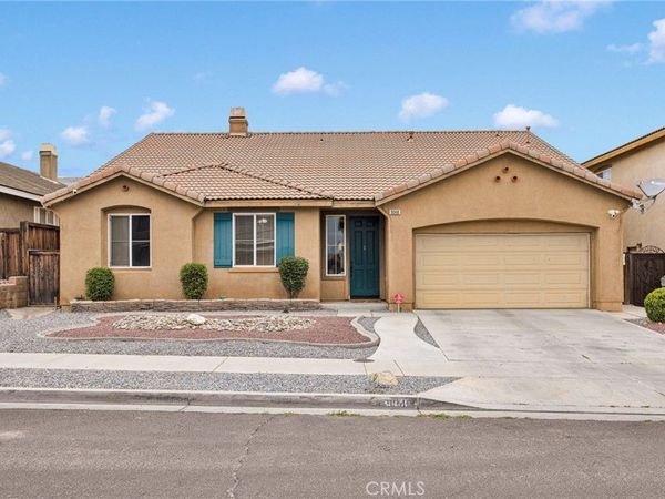 9048 Guadalupe Ave , Oak Hills, CA 92344