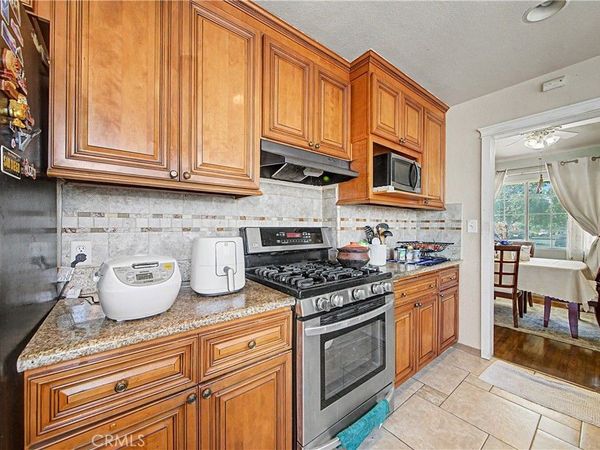 925 W Maplewood, Fullerton, CA 92832