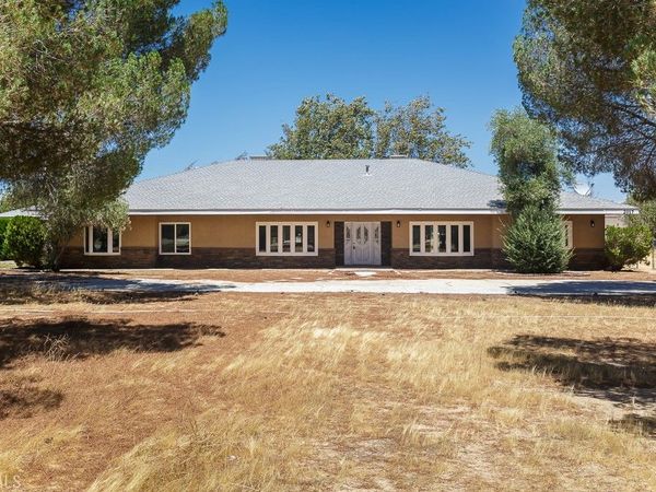 2017 W Avenue O4, Palmdale, CA 93551