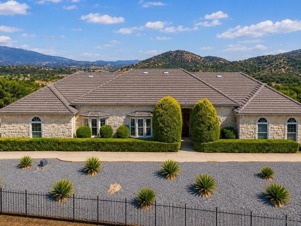 10015 El Capitan Real Rd, El Cajon, CA 92021