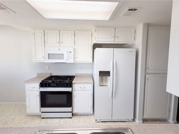 9712 Nipa , California City, CA 93505