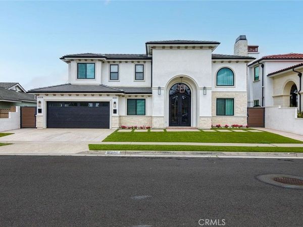 16323 Redwood , Fountain Valley, CA 92708