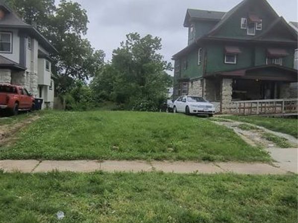 4020 Chestnut Avenue, Kansas City, MO 64130