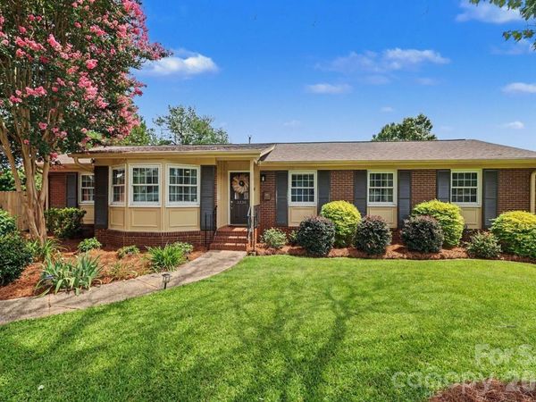 3330 Woodleaf Road , Charlotte, NC 28205