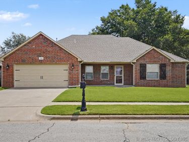 13405 S Poplar Street , Glenpool, OK 74033