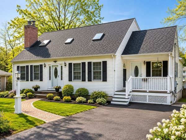 11 Stonewood Ln, Braintree, MA 02184