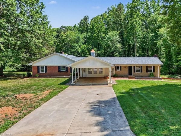3063 Georgia Road , Yadkinville, NC 27055