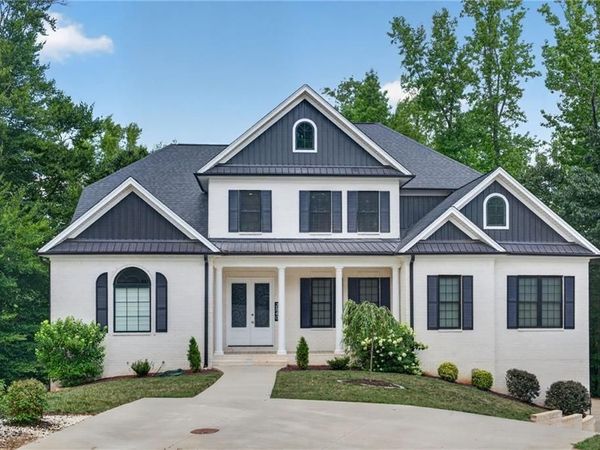 2840 Creekfield Way, Winston-Salem, NC 27106