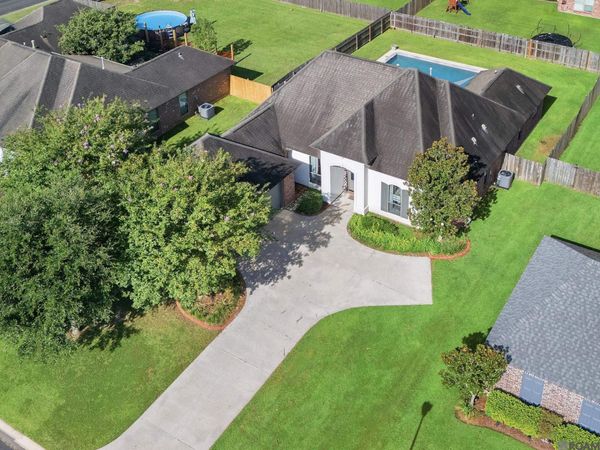 14020 West Creek Dr, Gonzales, LA 70737