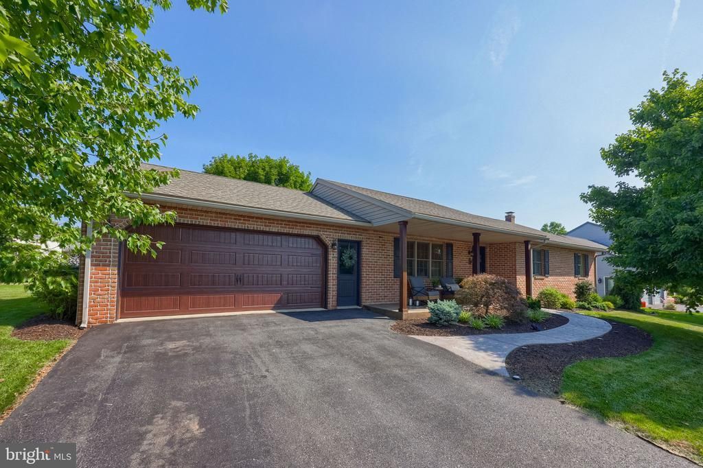 84 CLOVER DRIVE, DENVER, PA 17517