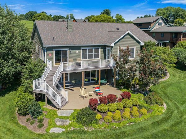 S1231 Summit Point Drive, La Valle, WI 53941