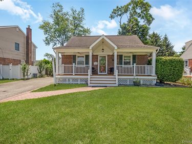 578 Patterson Street , East Meadow, NY 11554