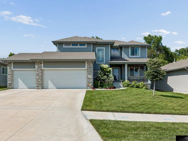4230 Barksdale Circle, Bellevue, NE 68123