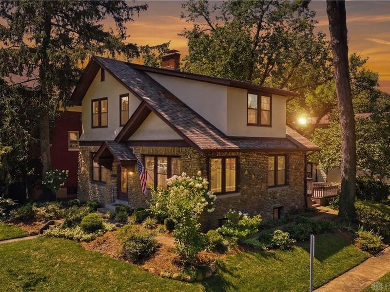 3841 Hyde Park Avenue, Cincinnati, OH 45209 Photo 2