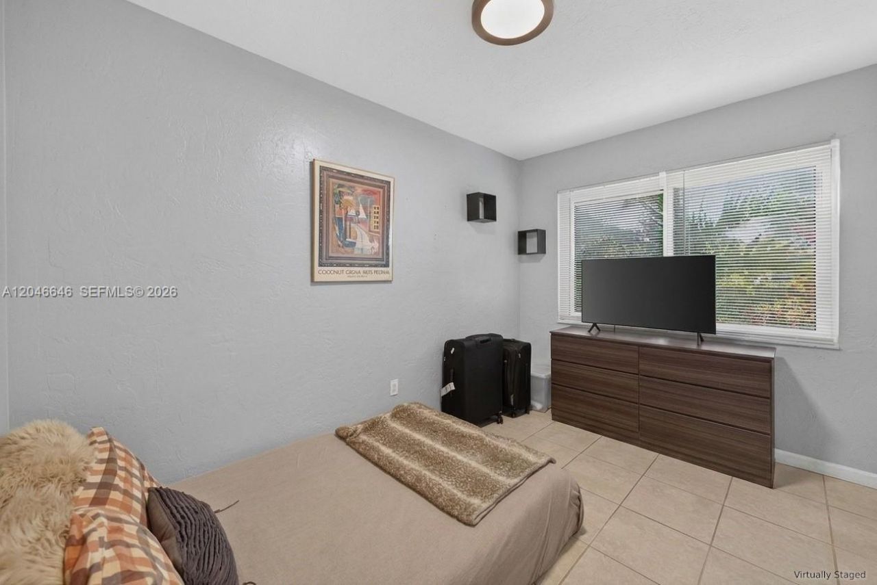 1230 NW 84th Ter , Miami, FL 33147 Photo