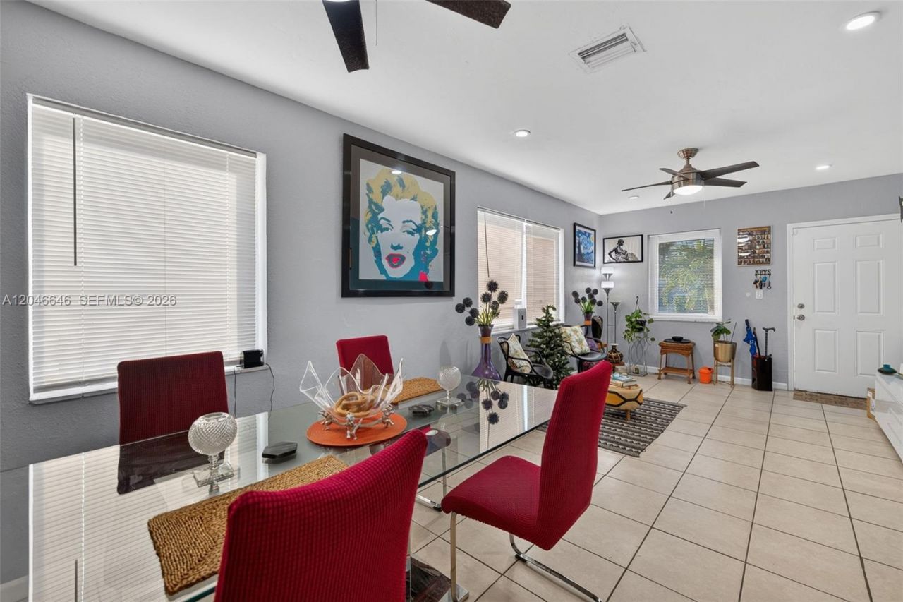 1230 NW 84th Ter , Miami, FL 33147 Photo