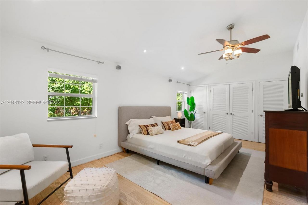 12045 Griffing Blvd, Biscayne Park, FL 33161 Photo