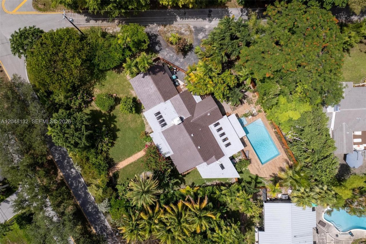 12045 Griffing Blvd, Biscayne Park, FL 33161 Photo