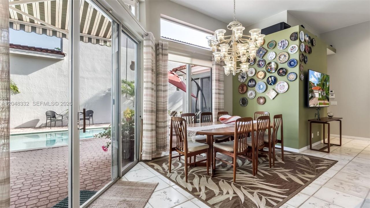 1221 E Bel Aire Dr E , Pembroke Pines, FL 33027 Photo