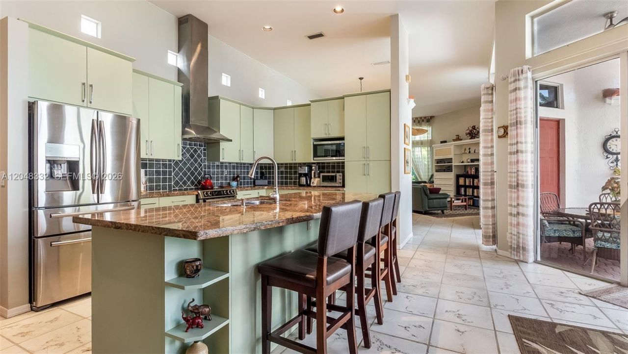 1221 E Bel Aire Dr E , Pembroke Pines, FL 33027 Photo