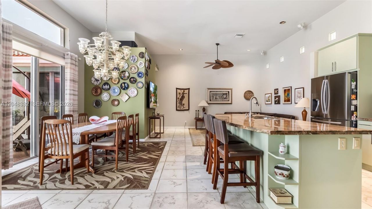 1221 E Bel Aire Dr E , Pembroke Pines, FL 33027 Photo