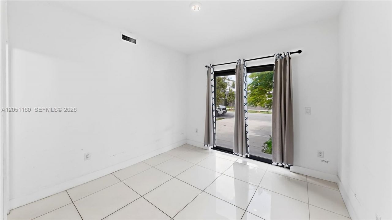 205 NW 12th Ct , Florida City, FL 33034 Photo