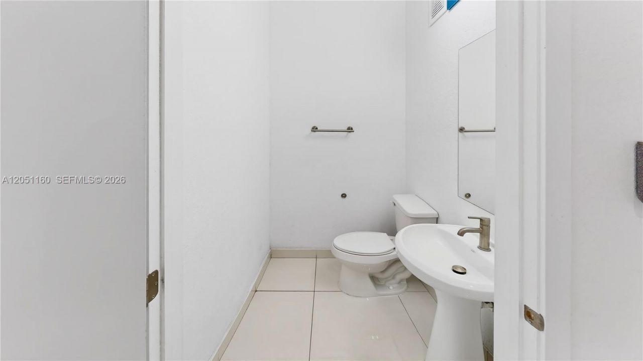 205 NW 12th Ct , Florida City, FL 33034 Photo