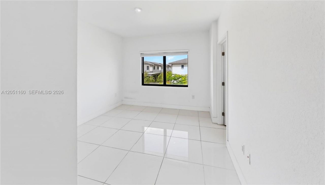 205 NW 12th Ct , Florida City, FL 33034 Photo