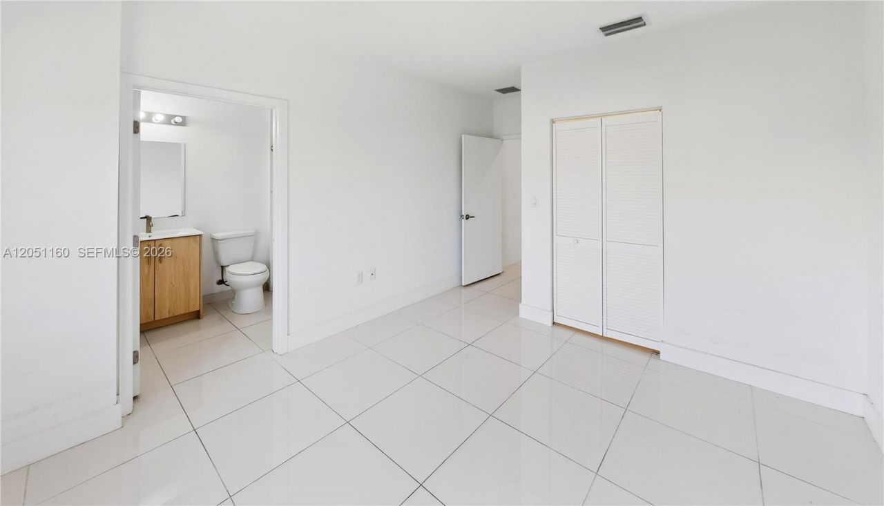 205 NW 12th Ct , Florida City, FL 33034 Photo