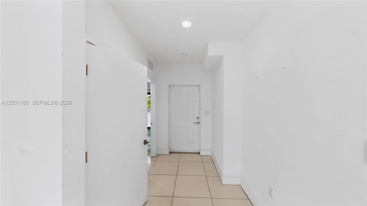205 NW 12th Ct , Florida City, FL 33034 Photo