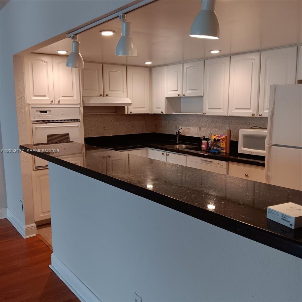 19390 Collins Avenue , Unit 1014, Sunny Isles Beach, FL 33160 Photo